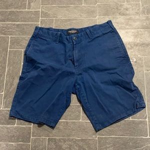 Express Men’s classic fit cargo shorts sz 31